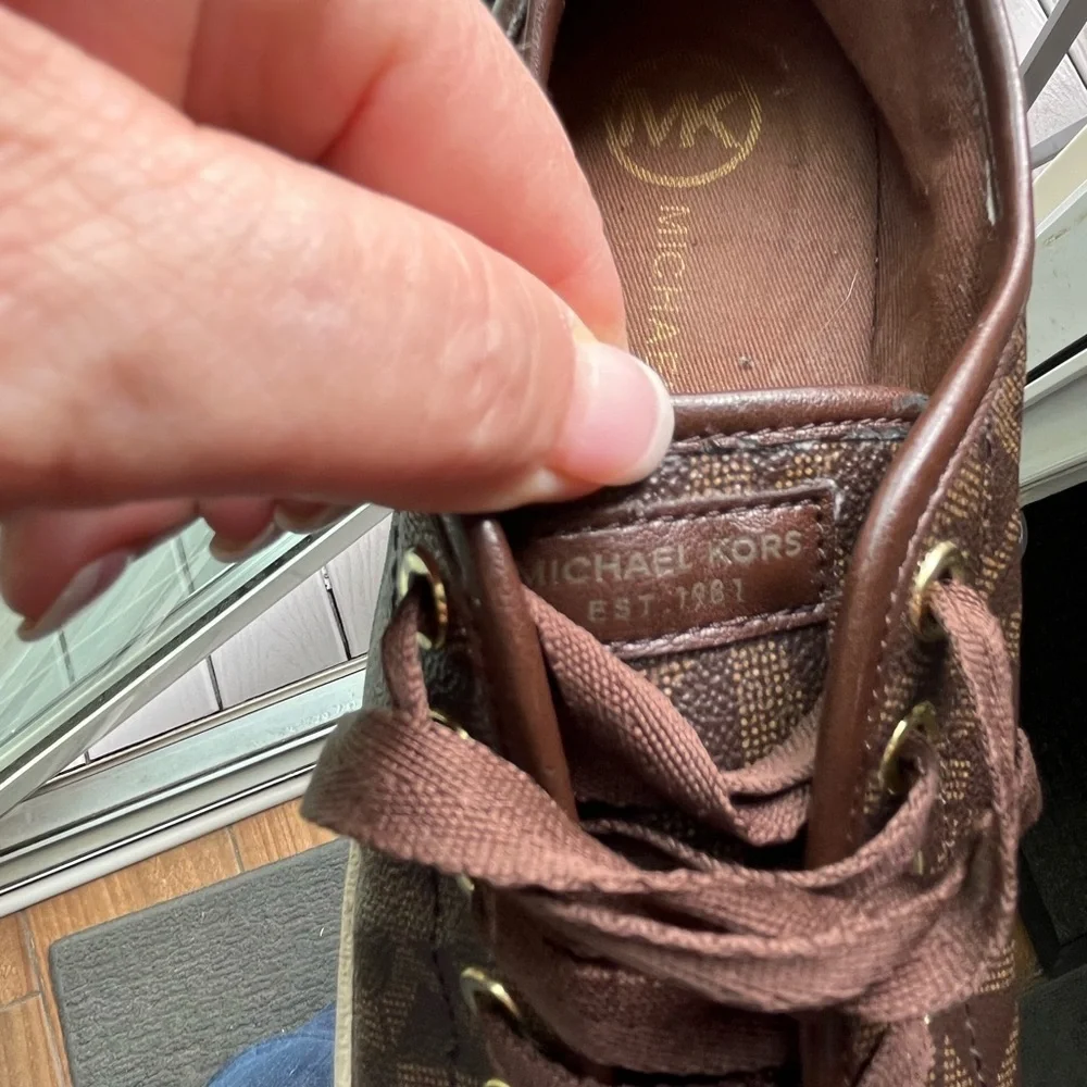 MK sneakers size 9M